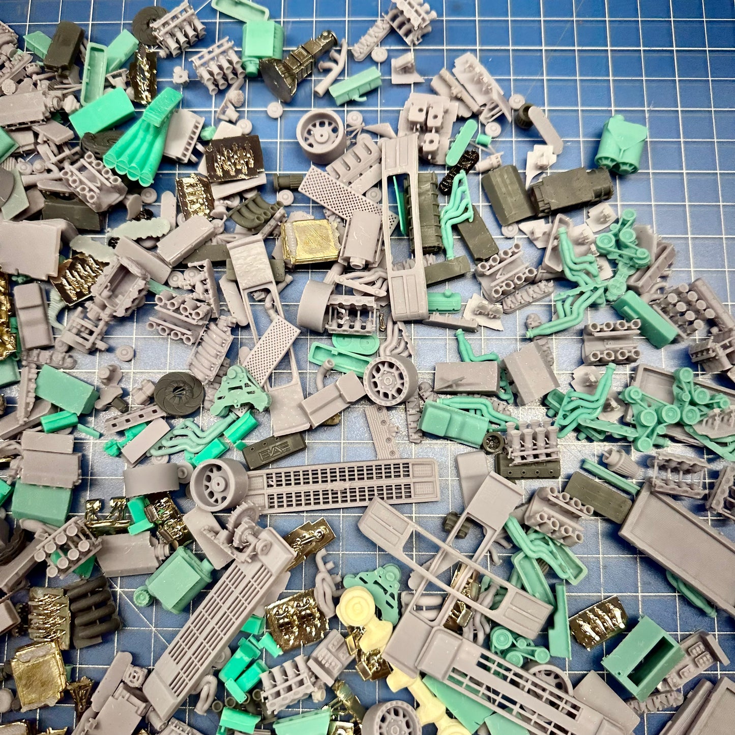 Garage Clutter - Parts for Diorama Display 1/24 1/25
