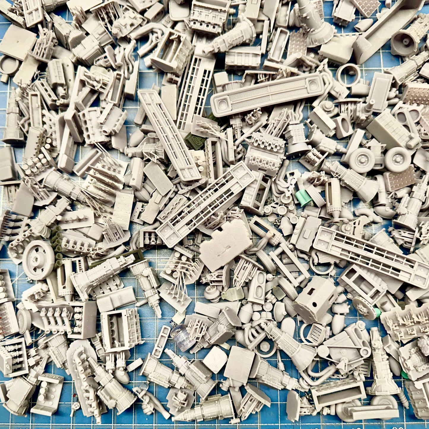 Garage Clutter - Parts for Diorama Display 1/24 1/25