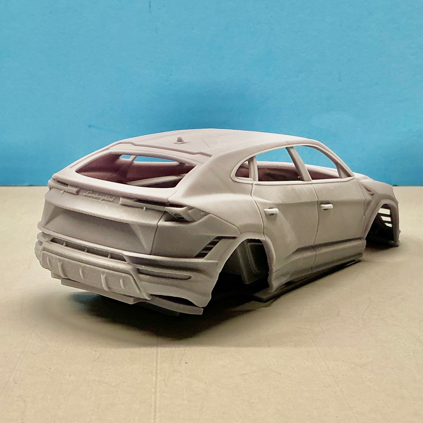 Lamborghini Urus - Old Stock New Kit - 15 % OFF