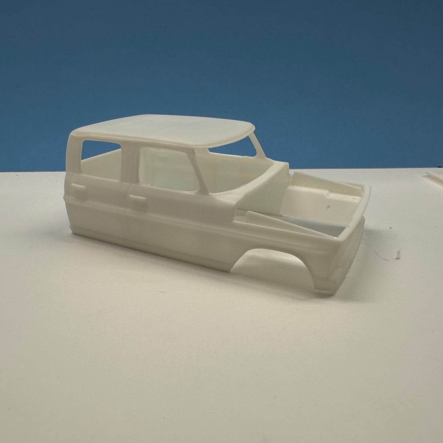 Resin 1970 Ford Crew Cab Pickup Truck 1/25