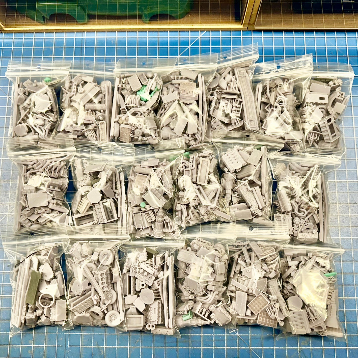 Garage Clutter - Parts for Diorama Display 1/24 1/25