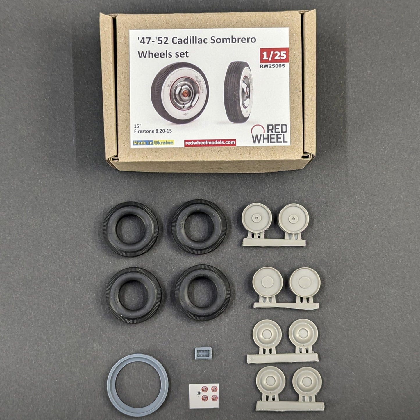 1947 - 1952 Cadillac Sombrero Wheels and Tires 1/25
