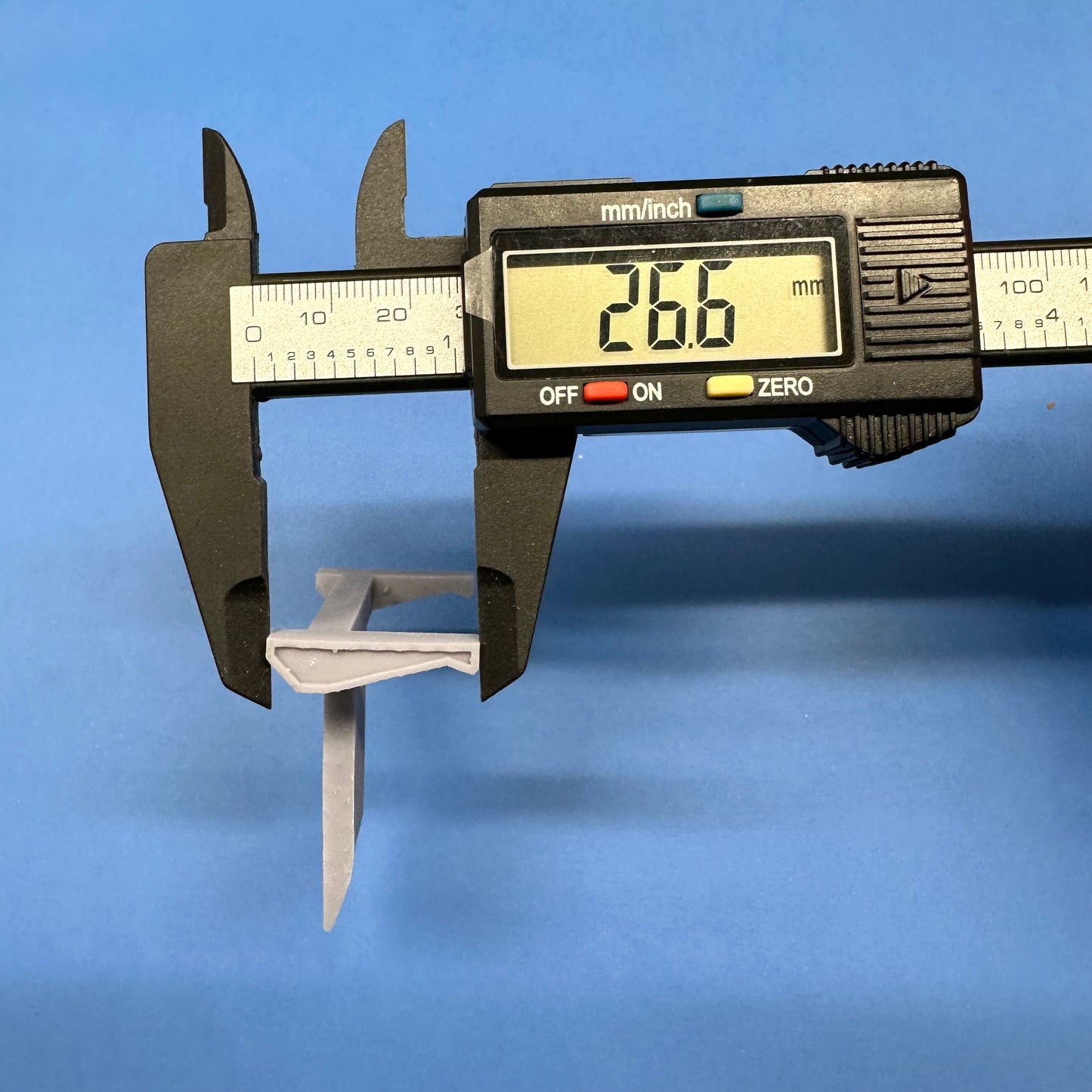 Hood Stands for Display 1/24 1/25