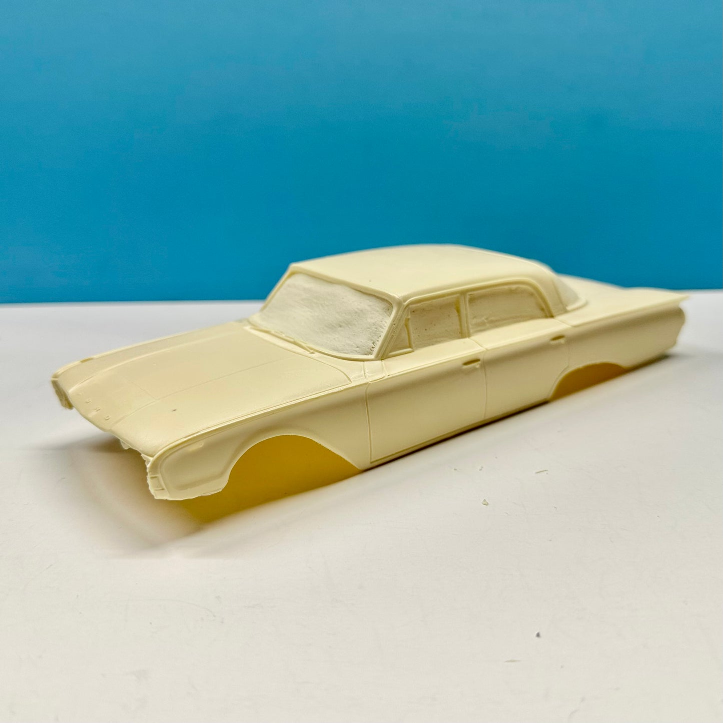1960 Ford Sedan 4 Door Cast Resin Model Kit
