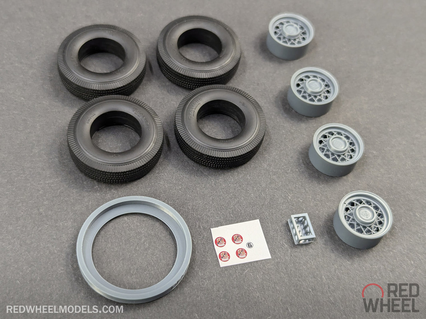 1952 - 1956 Cadillac Wire Wheels and Tires 1/25