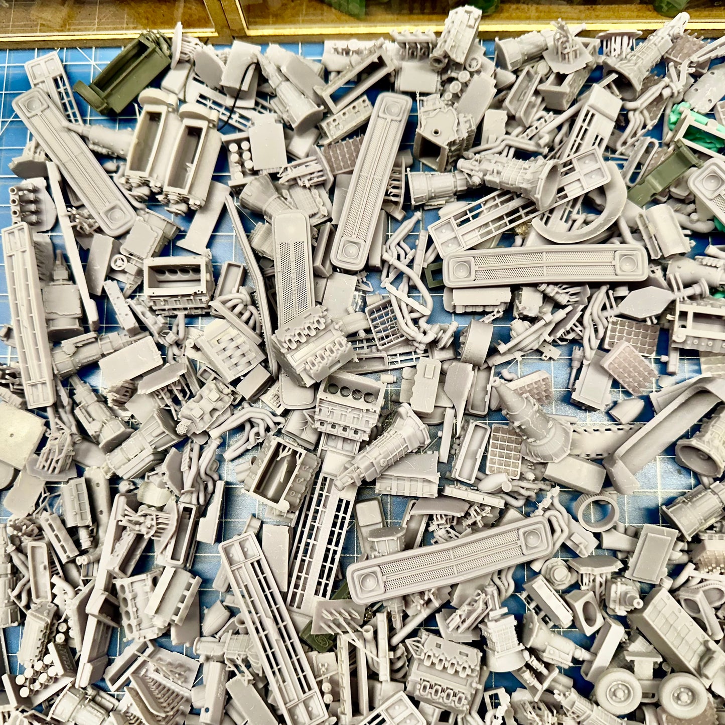 Garage Clutter - Parts for Diorama Display 1/24 1/25