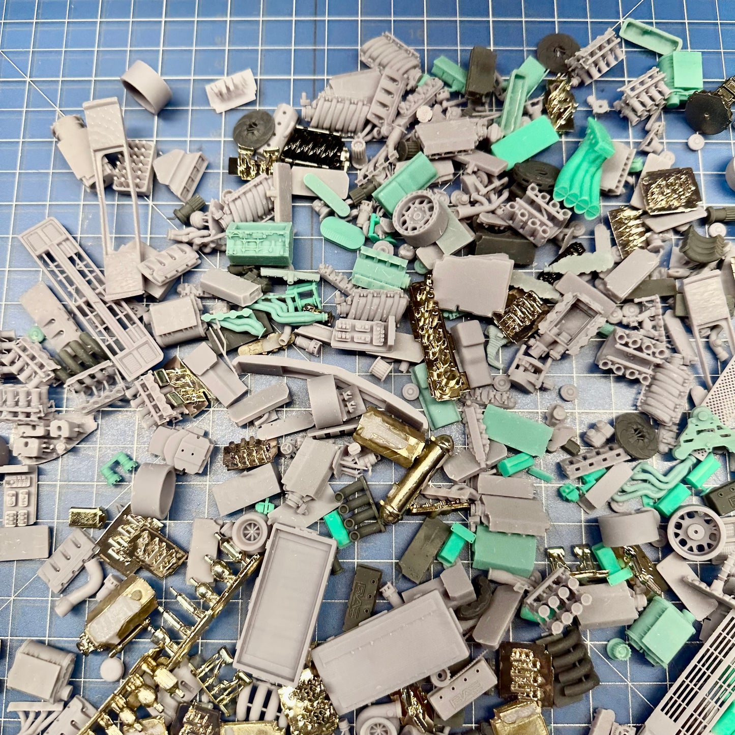 Garage Clutter - Parts for Diorama Display 1/24 1/25