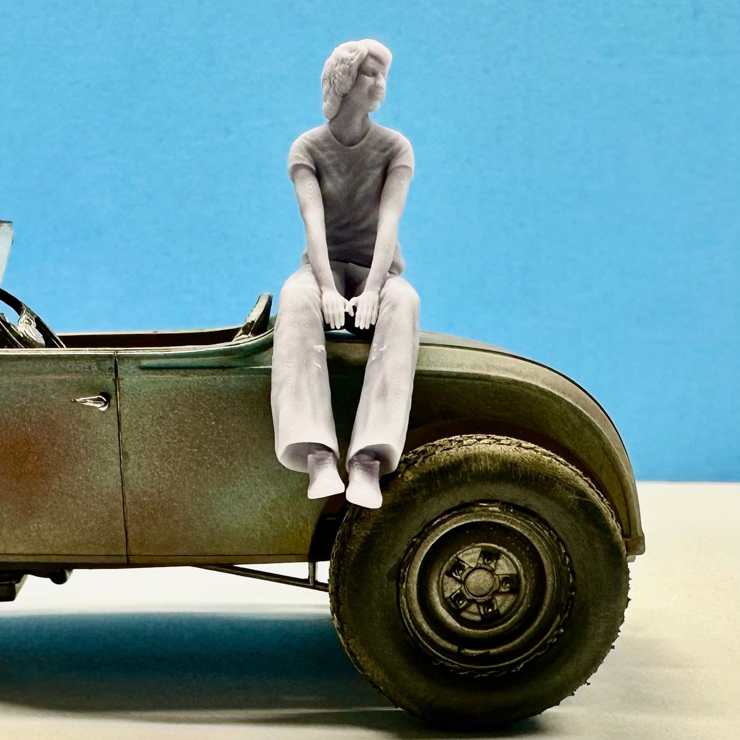 15. Sue Female Figure for Display or Diorama 1/24 1/25