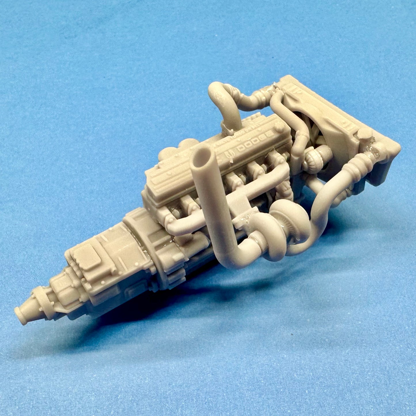 Cummins 24V Valve Diesel Engine 1/25