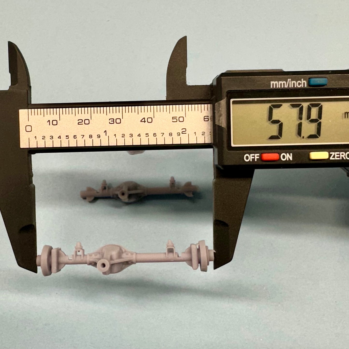 Dana 30 Front Axle 1/25