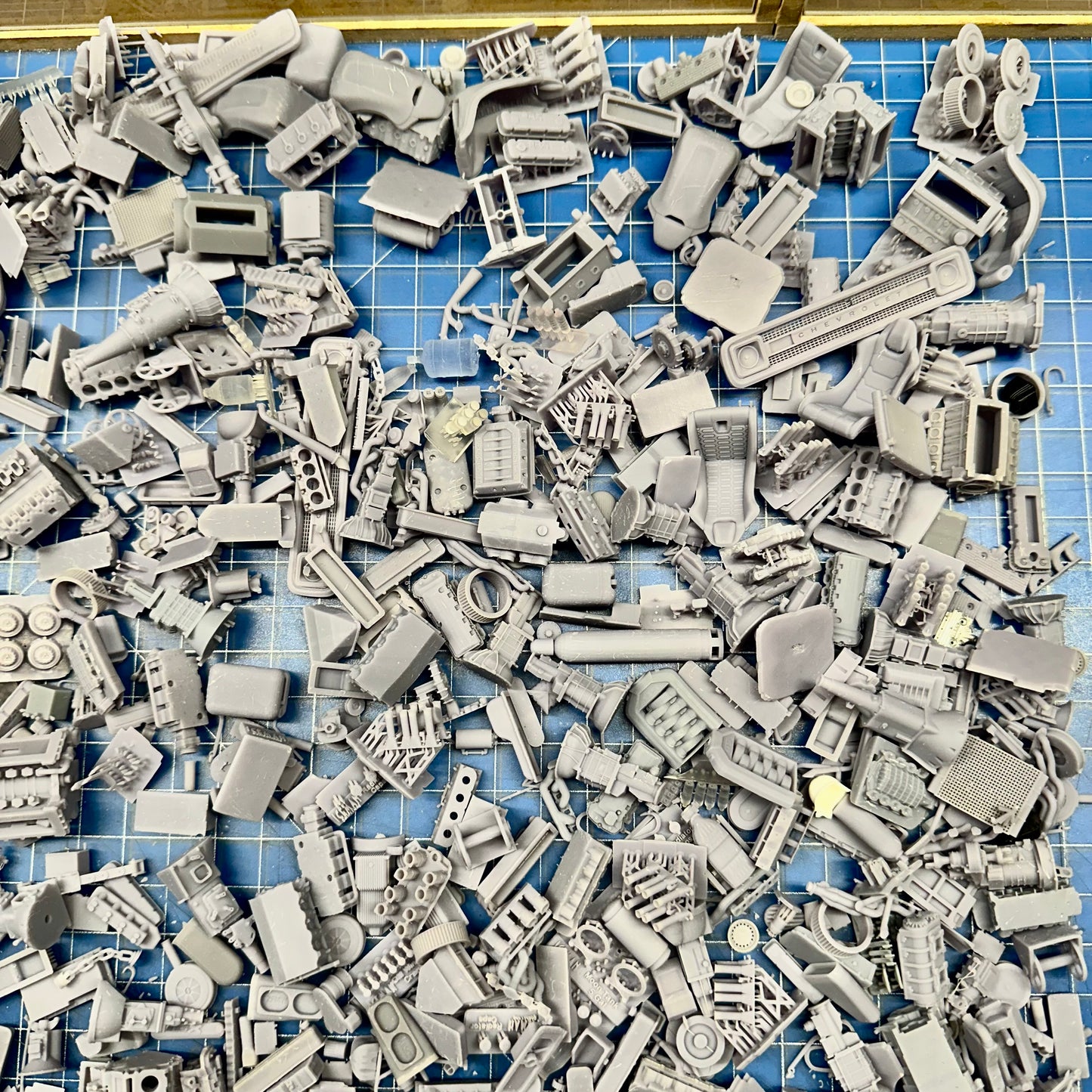 Garage Clutter - Parts for Diorama Display 1/24 1/25