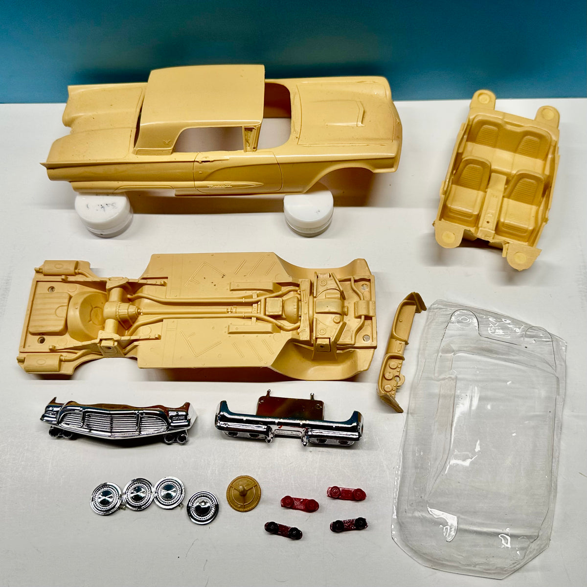 1959 Ford Thunderbird T-Bird Hardtop Cast Resin Model Kit KED