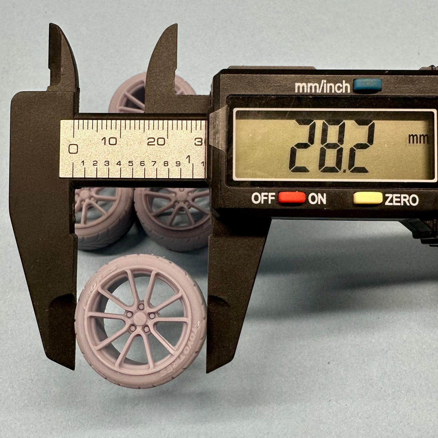 Custom Wheels Modern Style 1/25