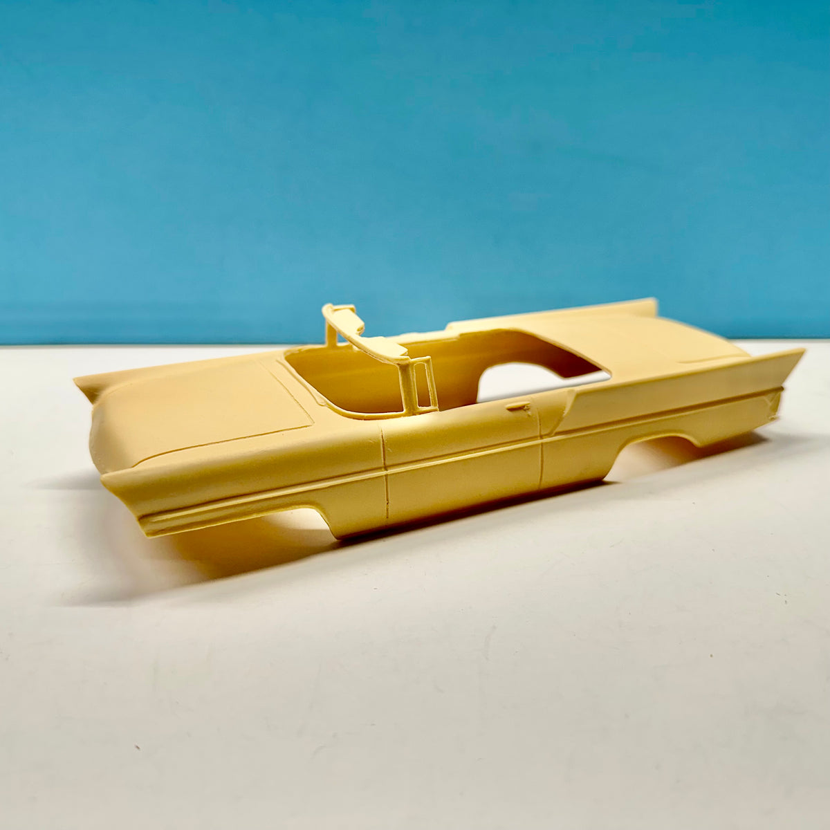 1957 Lincoln Premiere Convertible Cast Resin Model Kit KED