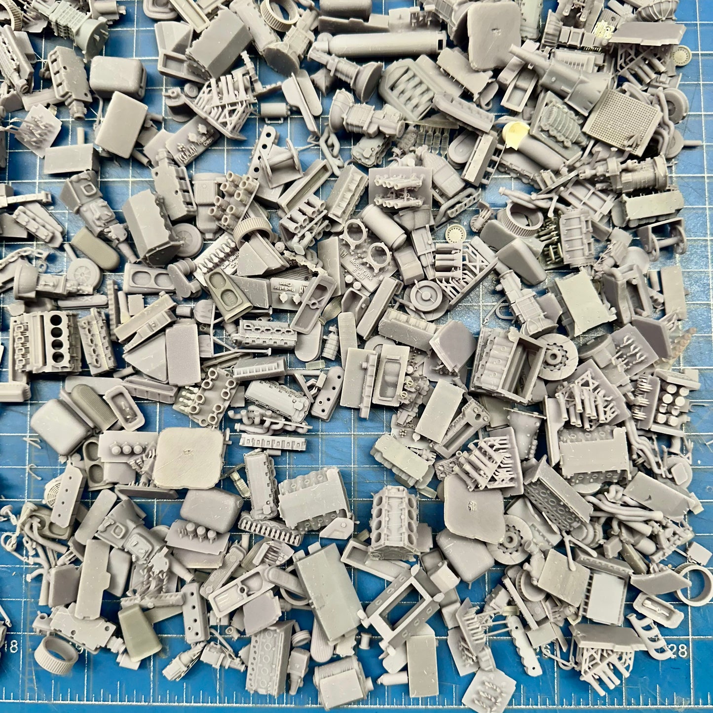 Garage Clutter - Parts for Diorama Display 1/24 1/25