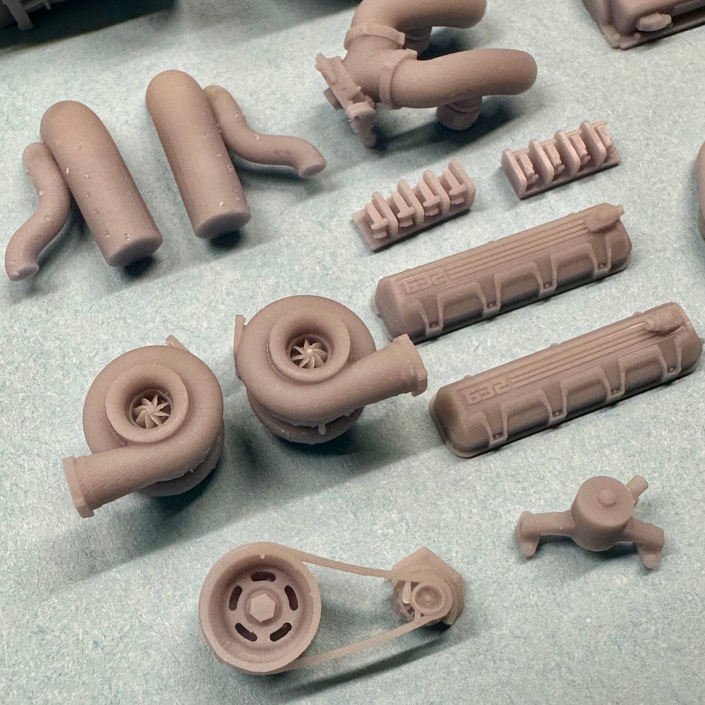 Chevy 632 Twin Turbo Engine 1/25