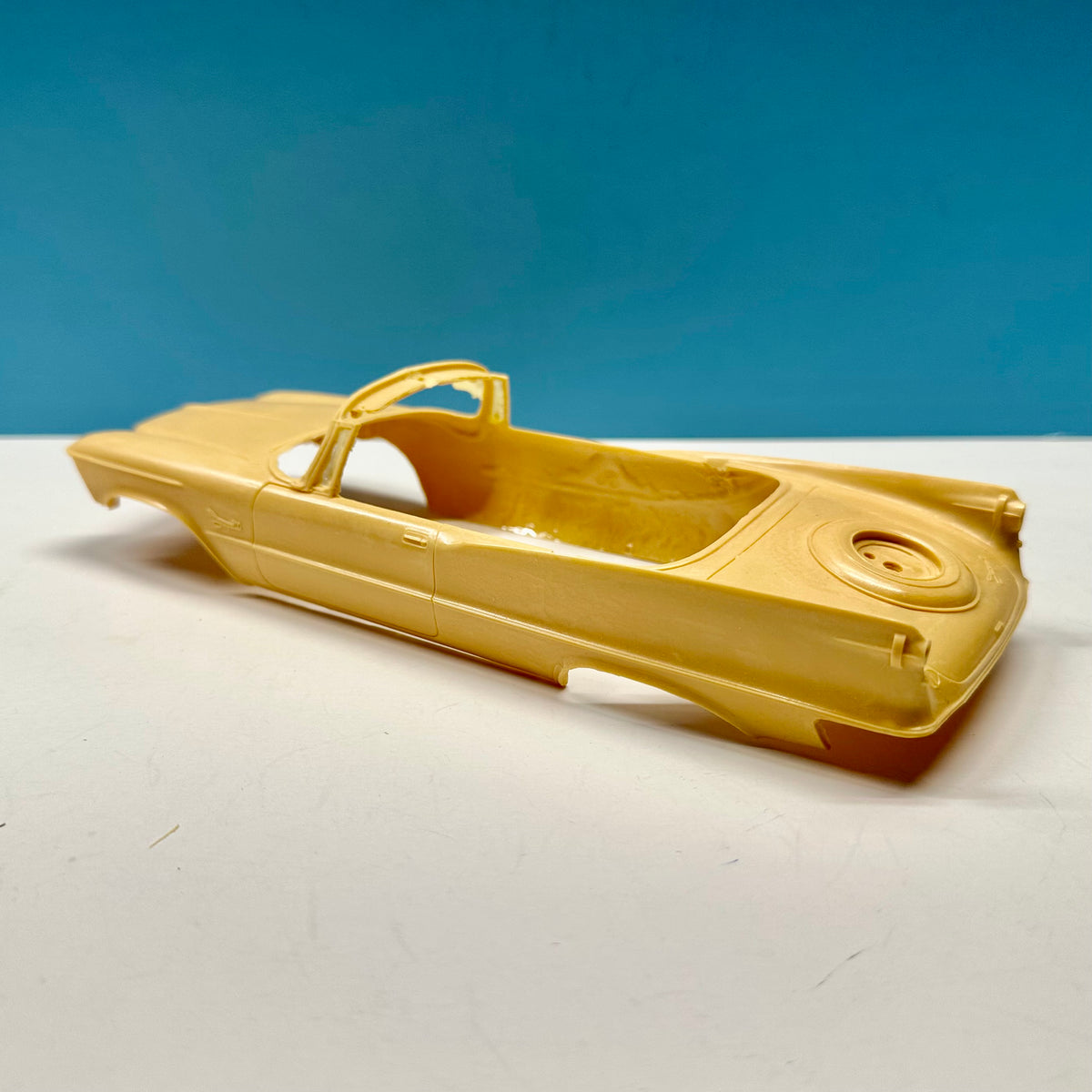 1957 Chrysler Imperial Convertible Cast Resin Model Kit KED