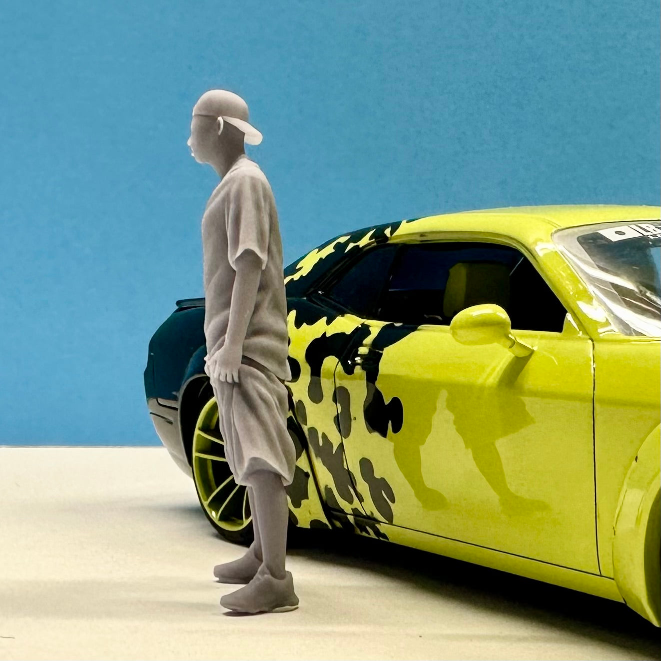 18. Cesar Male Figure for Display or Diorama 1/24 1/25