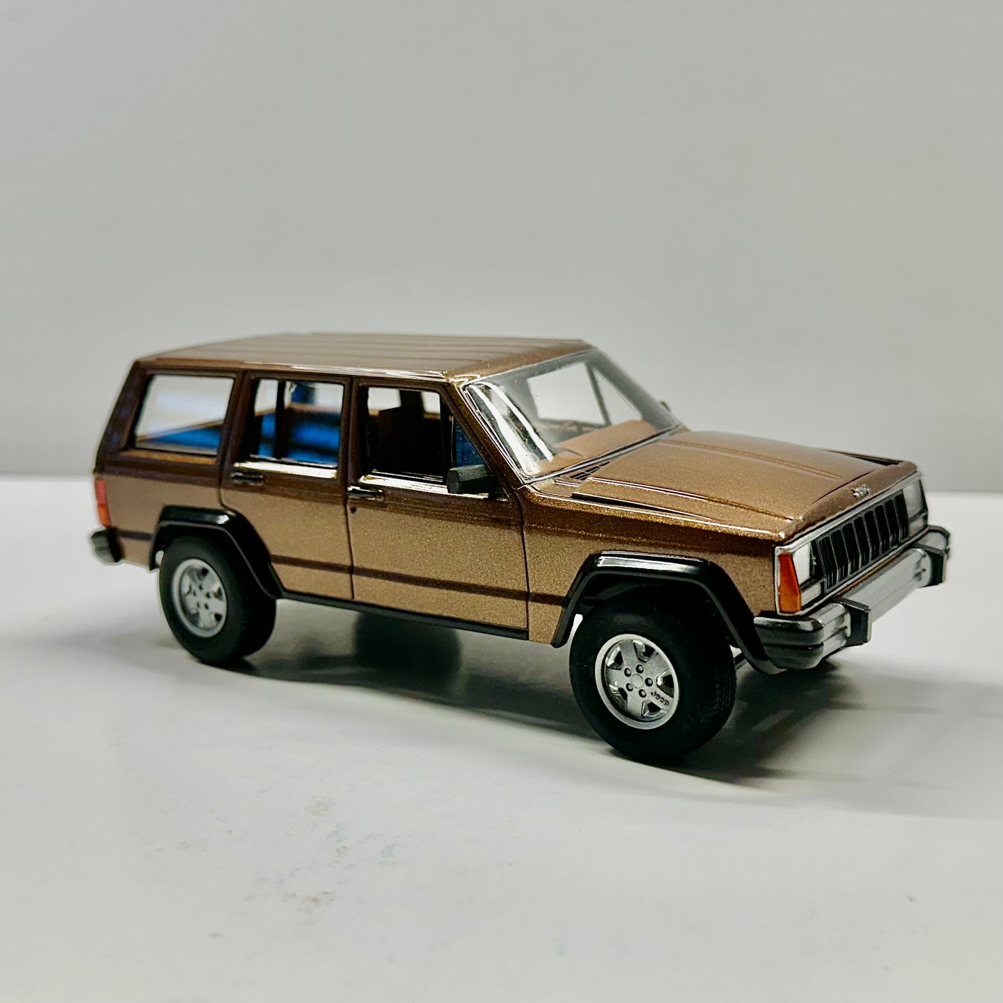 1980s Jeep Cherokee Kit 1/25