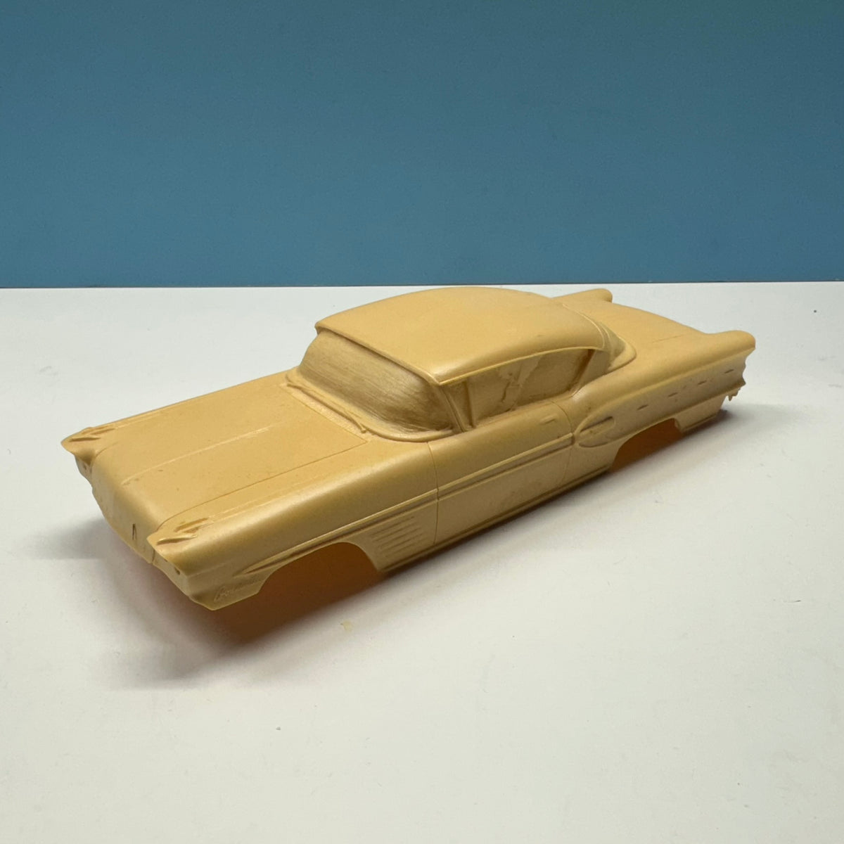 1958 Pontiac Hardtop Cast Resin Model Kit KED