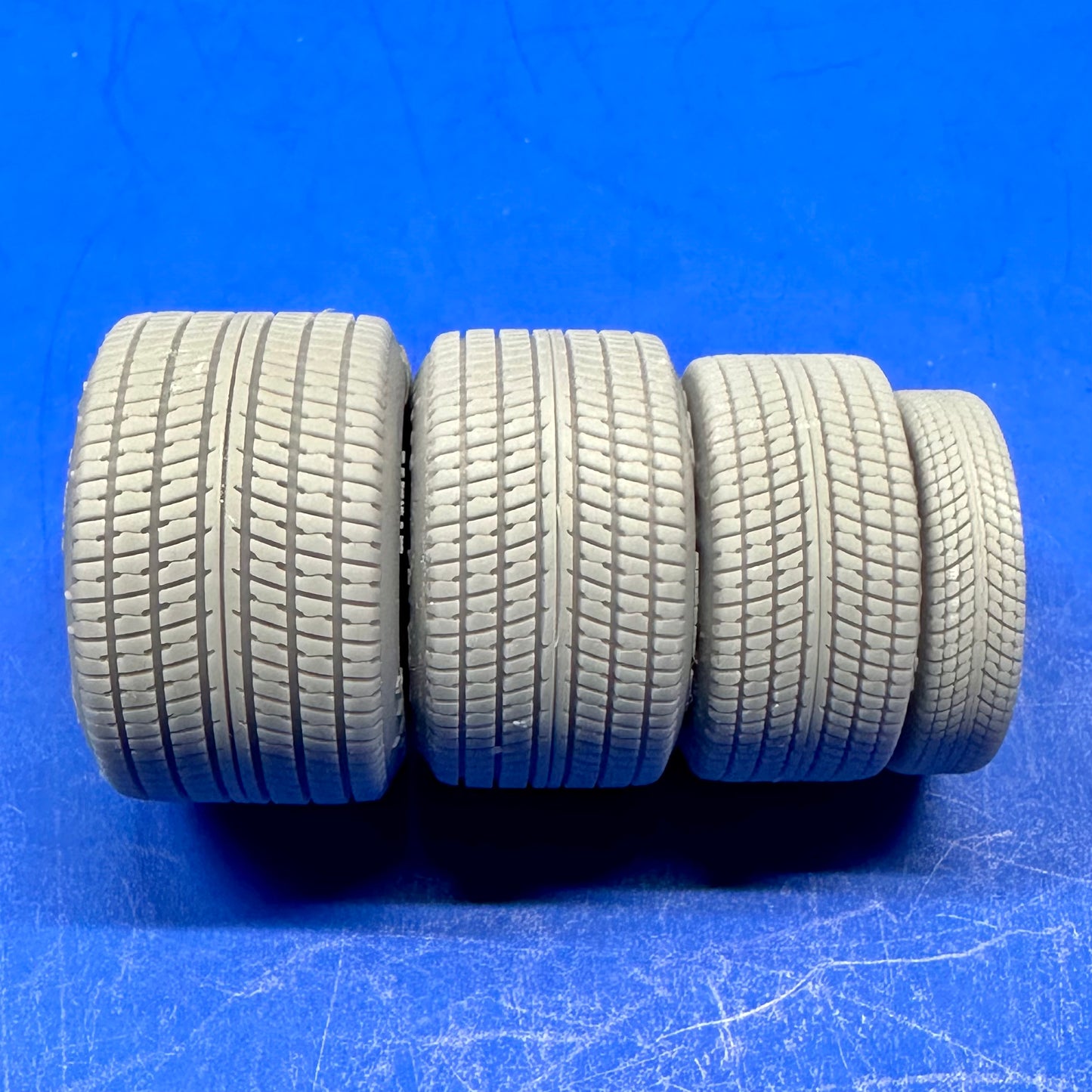 Hoosier Racing Tires 1/25 1/24 (SOLD IN PAIRS)