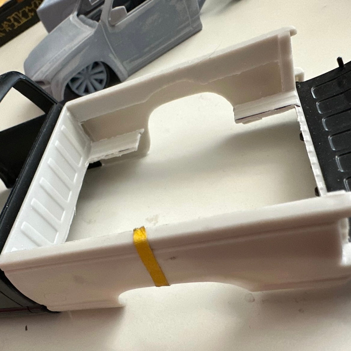 C1500 Custom Lifted Bed OBS Short Bed 1/25