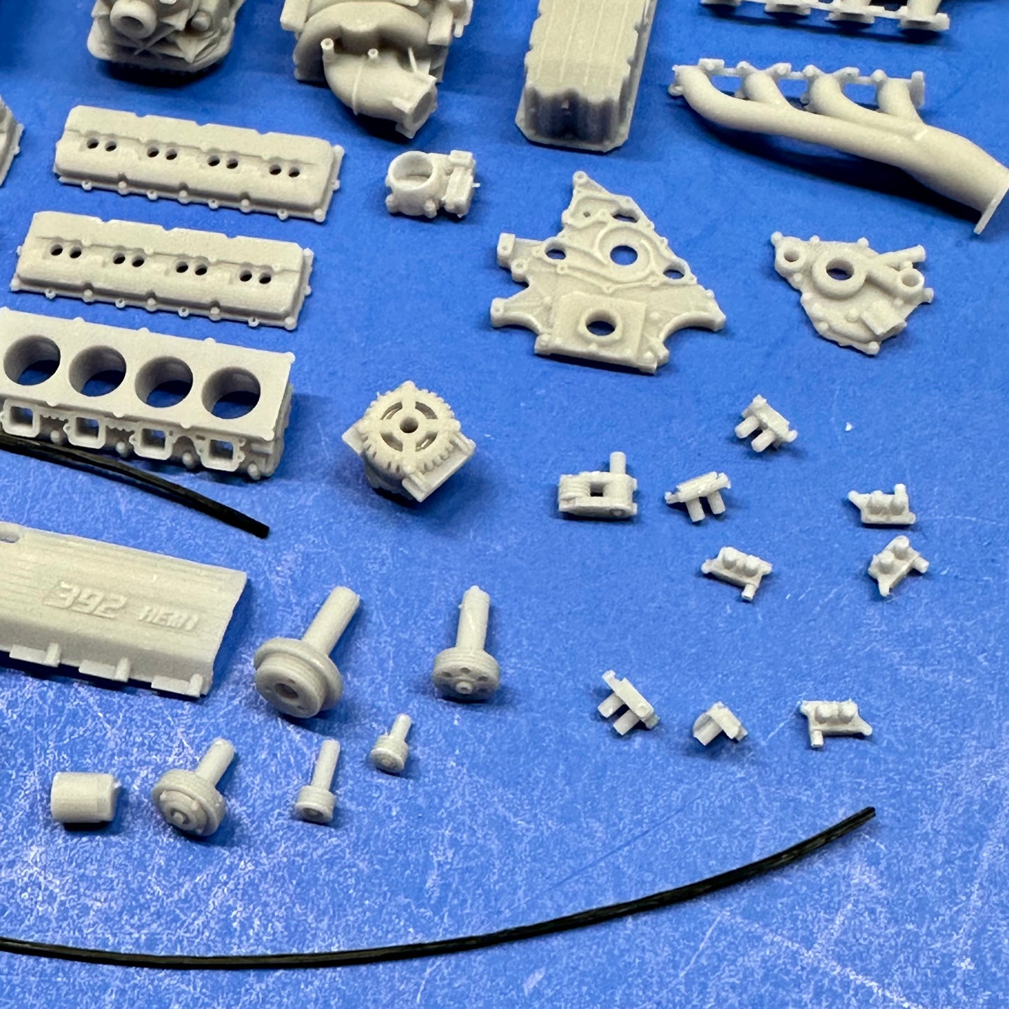 Hemi 392 Crate MOPAR Engine 1/25