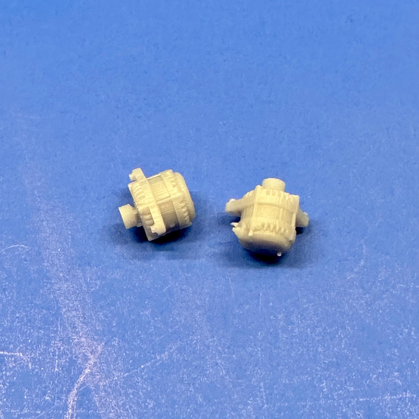 Alternator w/ Pulley 1/24 1/25