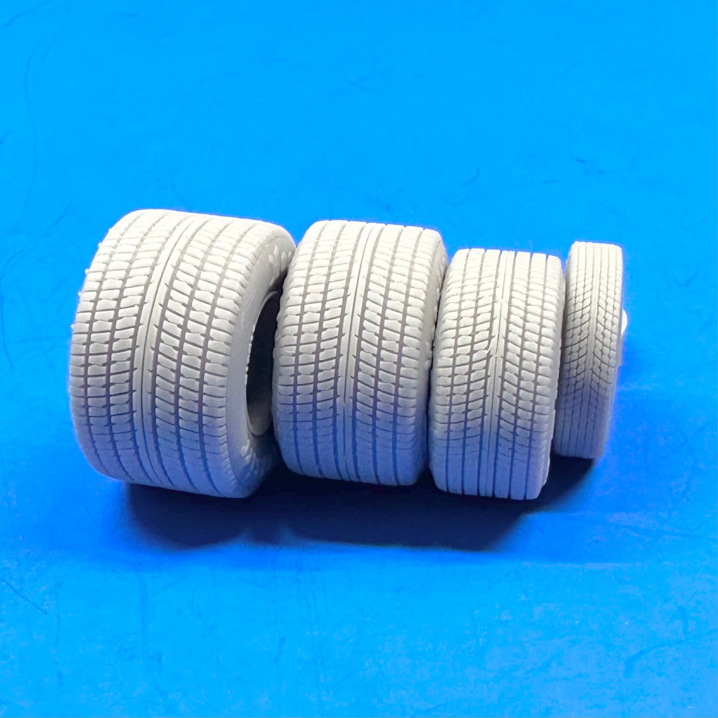 Hoosier Racing Tires 1/25 1/24 (SOLD IN PAIRS)