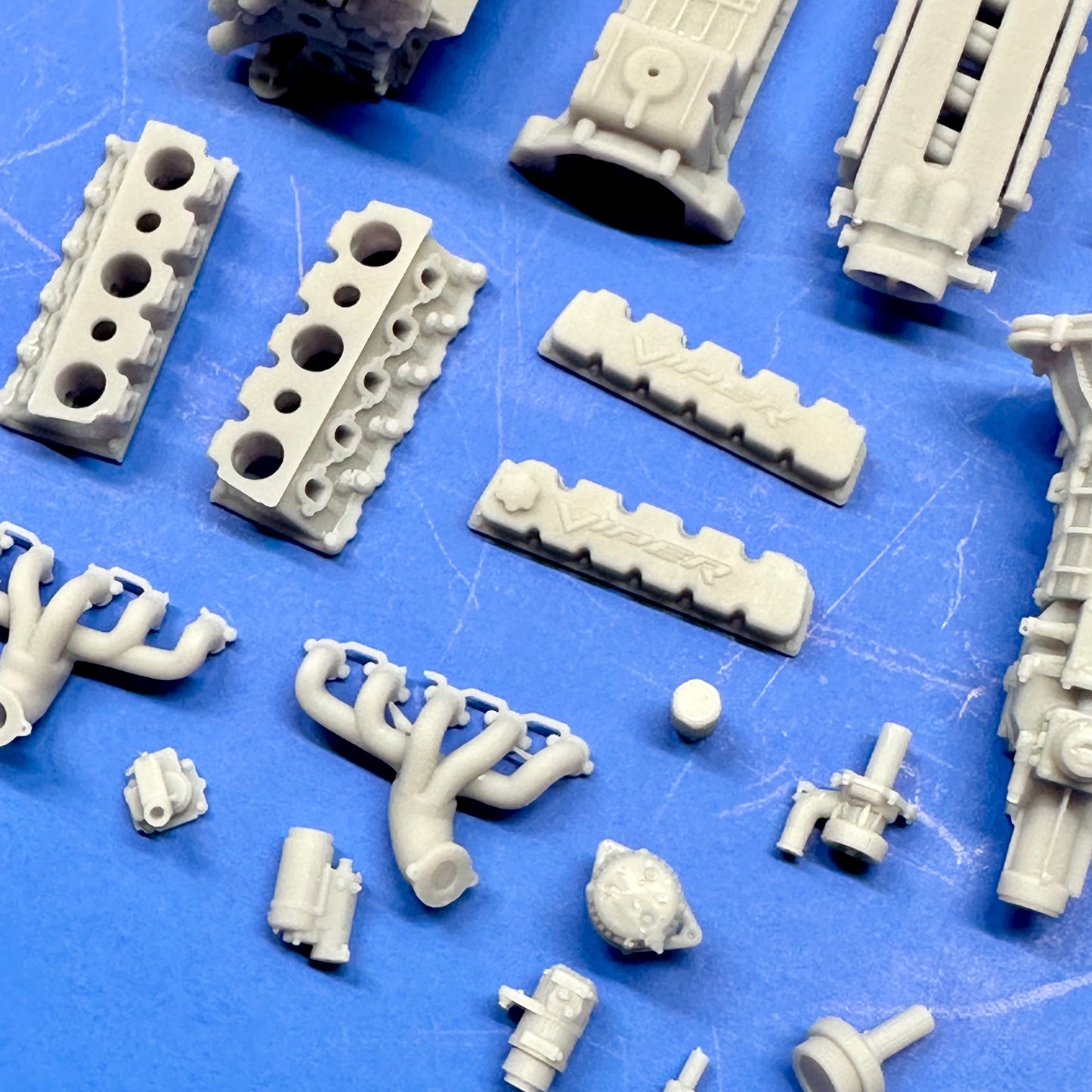 Dodge Viper V10 Engine 1/25