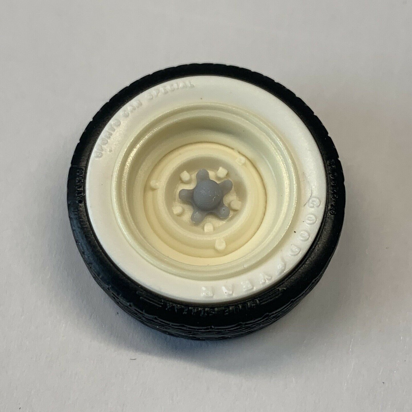 Set of 4 Spyder Spider Center Caps Bullet Style 1/24 1/25