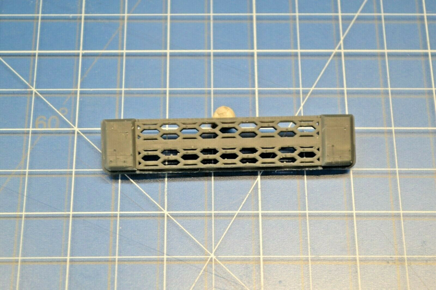 4 Custom Chevy GMC Grille 1980s C10 Honeycomb 1/25
