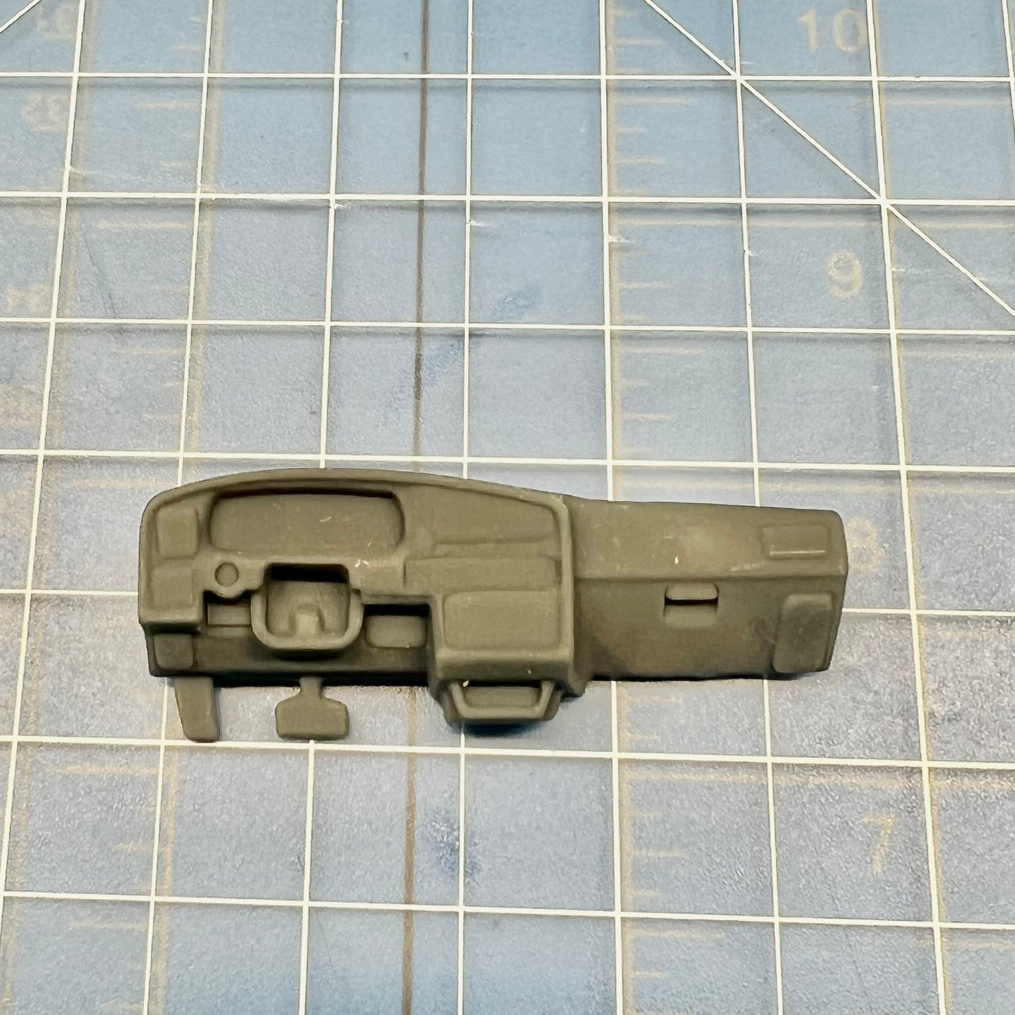 Plain/Blank LHD Dashboard for Aoshima Toyota Pickups 1/24