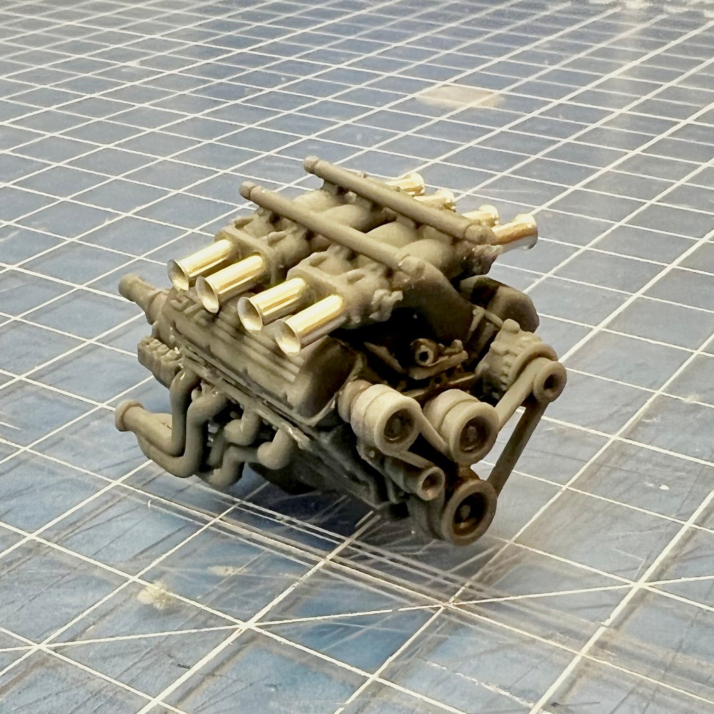 Chevy 572 Engine w/ Cross Air Intake Manifold BB 1/24 1/25