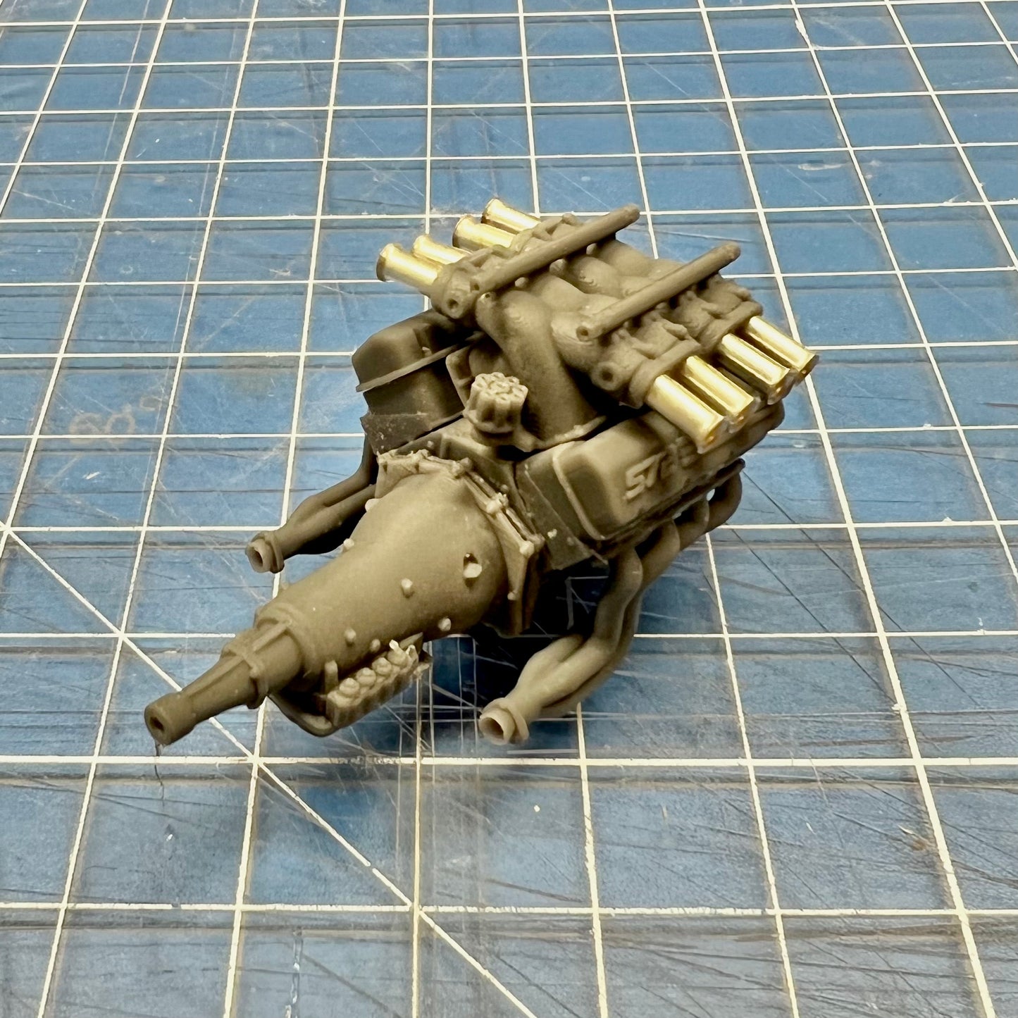 Chevy 572 Engine w/ Cross Air Intake Manifold BB 1/24 1/25
