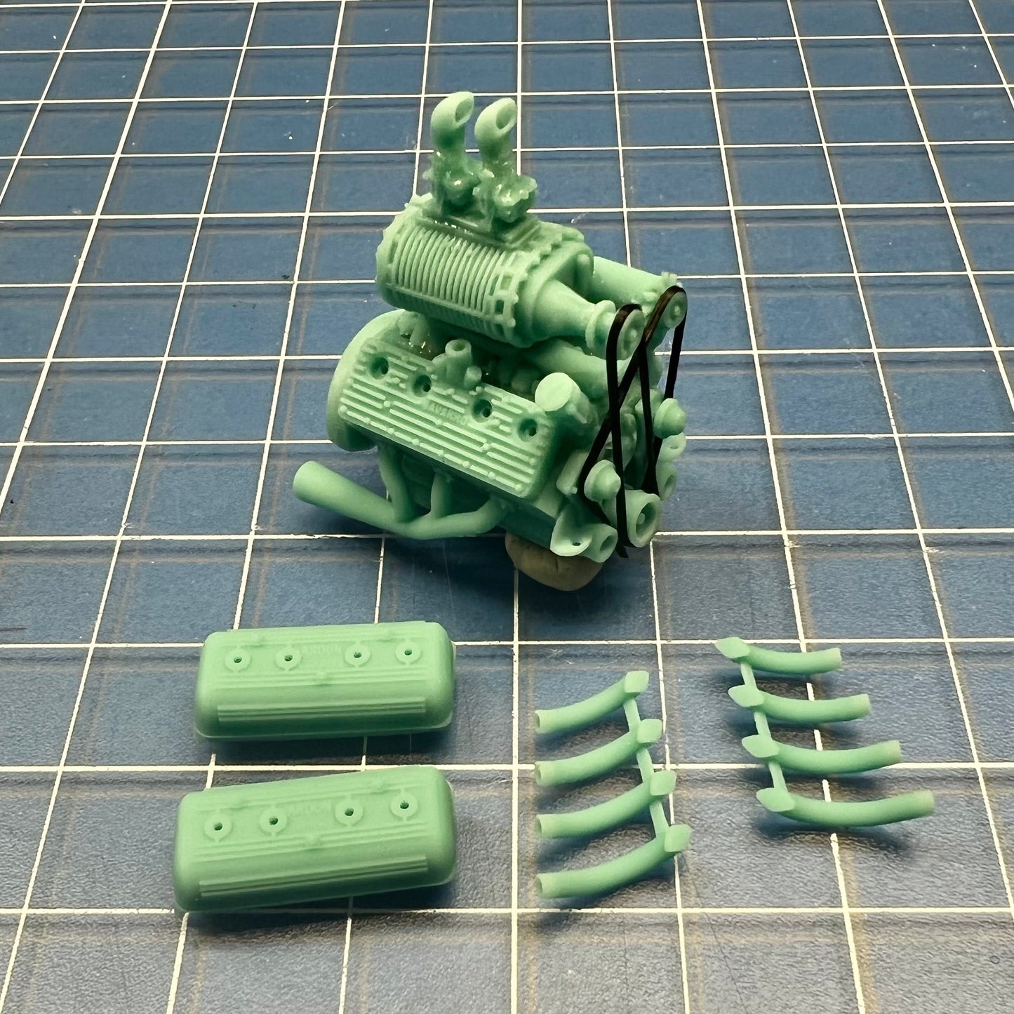 Ford Flathead SCoT Supercharged Engine 1/25