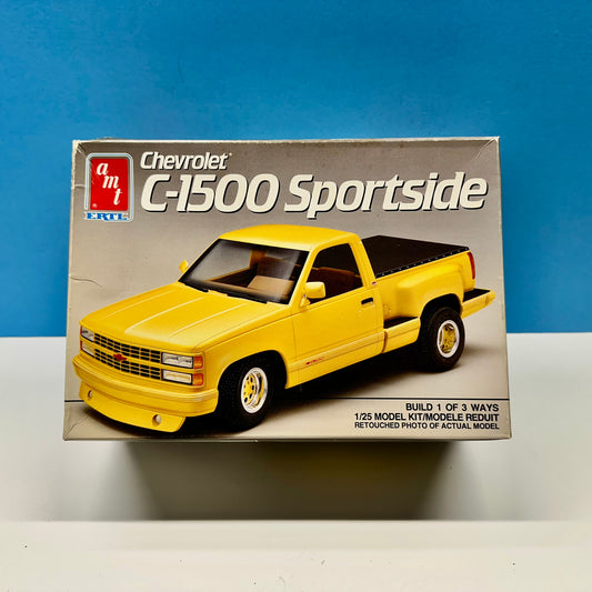 AMT ERTL Chevrolet Chevy C-1500 Sportside Pickup Truck 1/25