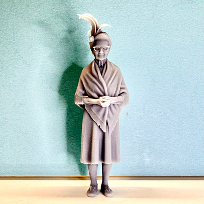 Little Old Lady From Pasadena Figure for Display or Diorama 1/24 1/25