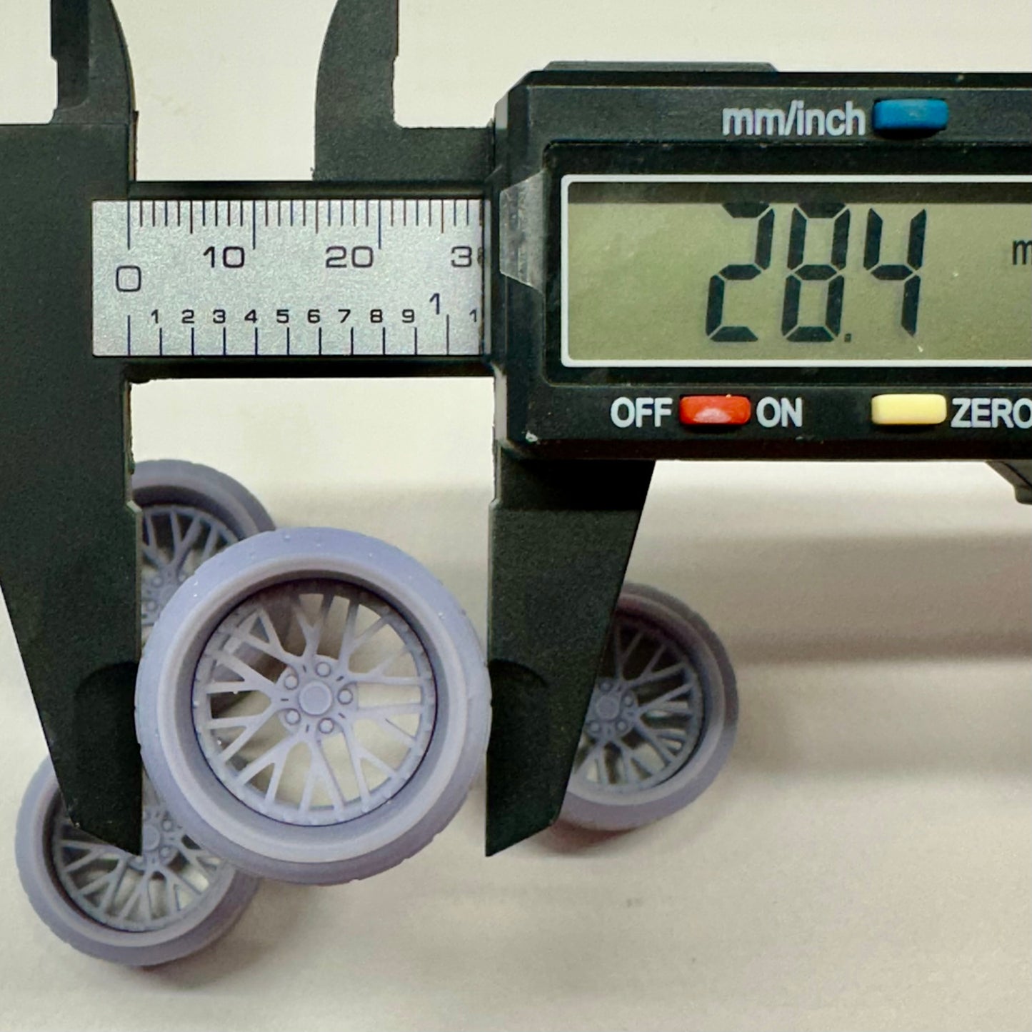 2. Custom Wheels Modern Style 1/24 1/25