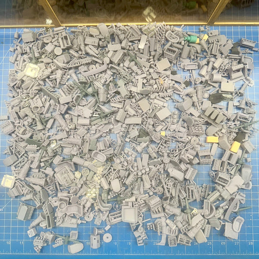 Garage Clutter - Parts for Diorama Display 1/24 1/25