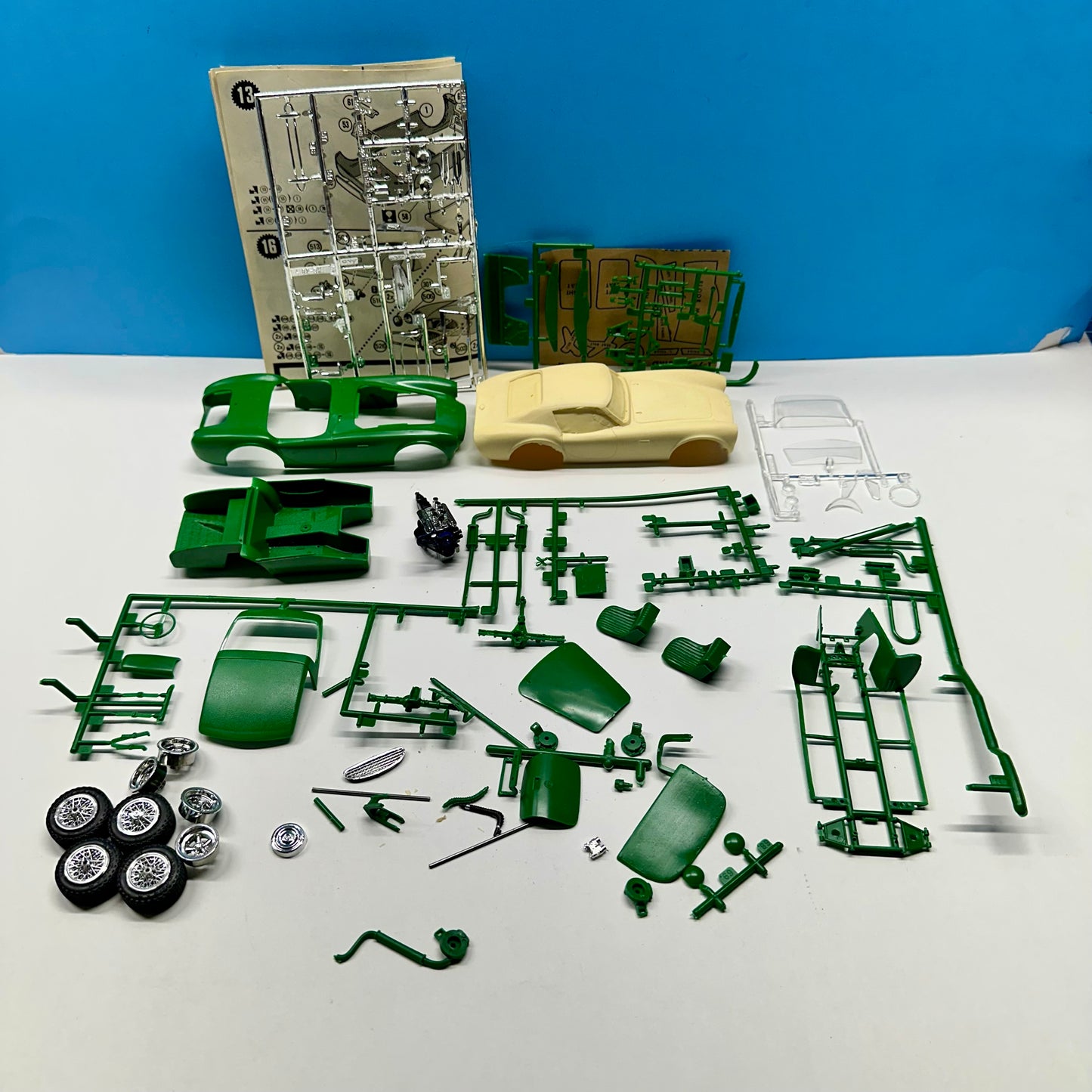 Resin Fastback Cobra w/ Ford 289 Donor Kit