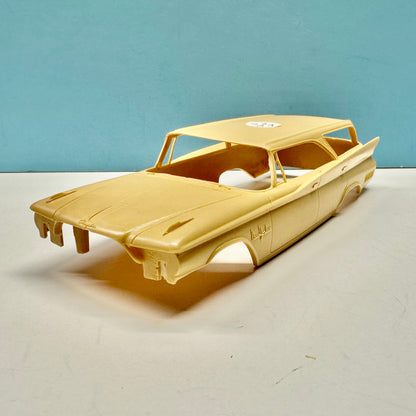 1960 Chrysler New Yorker Station Wagon Cast Resin Model Kit KED