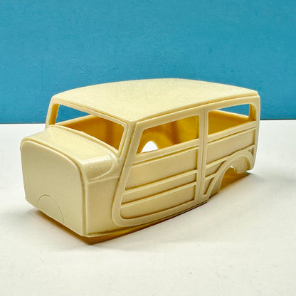 1932 Ford Custom Woody Cast Resin Model Kit KED