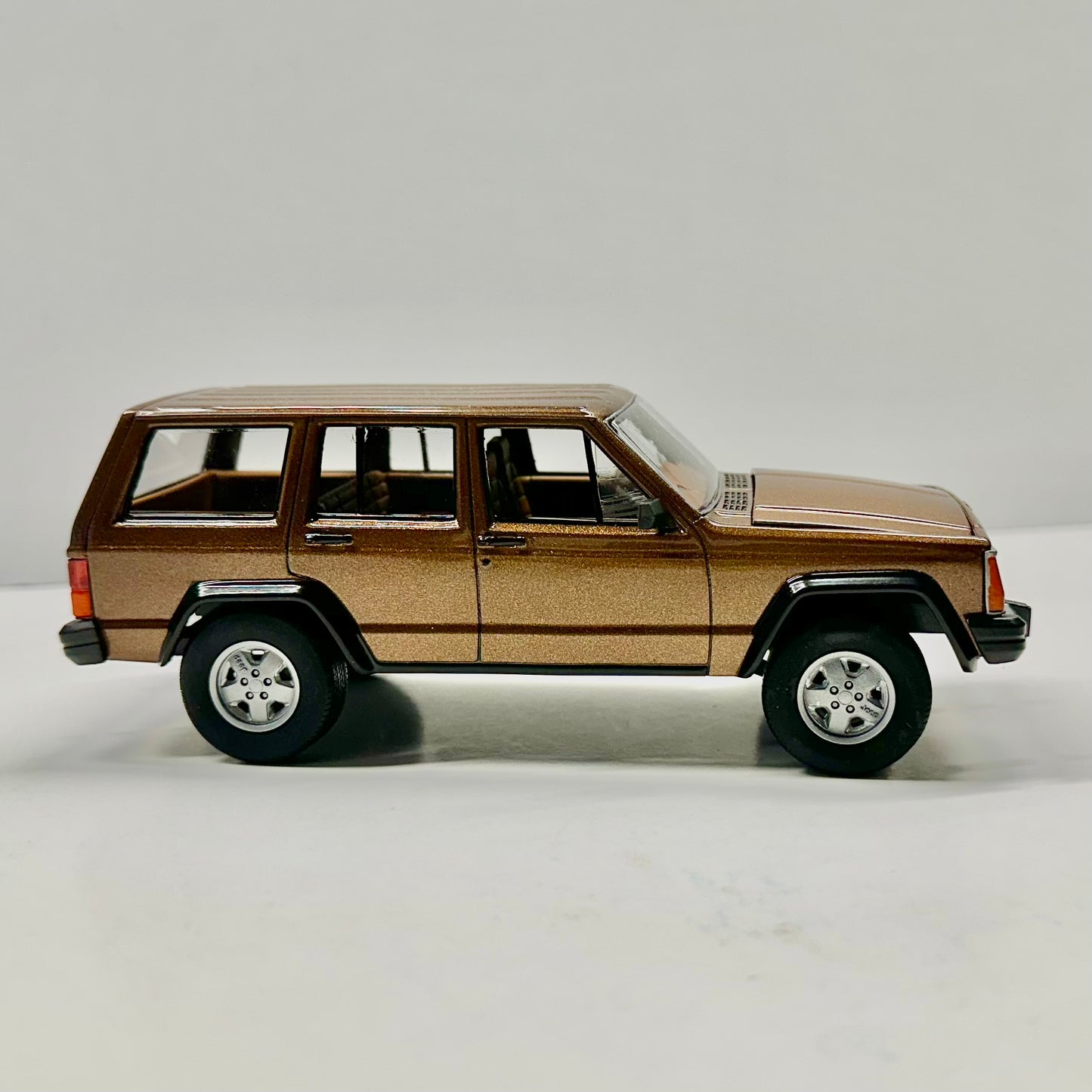 1980s Jeep Cherokee Kit 1/25