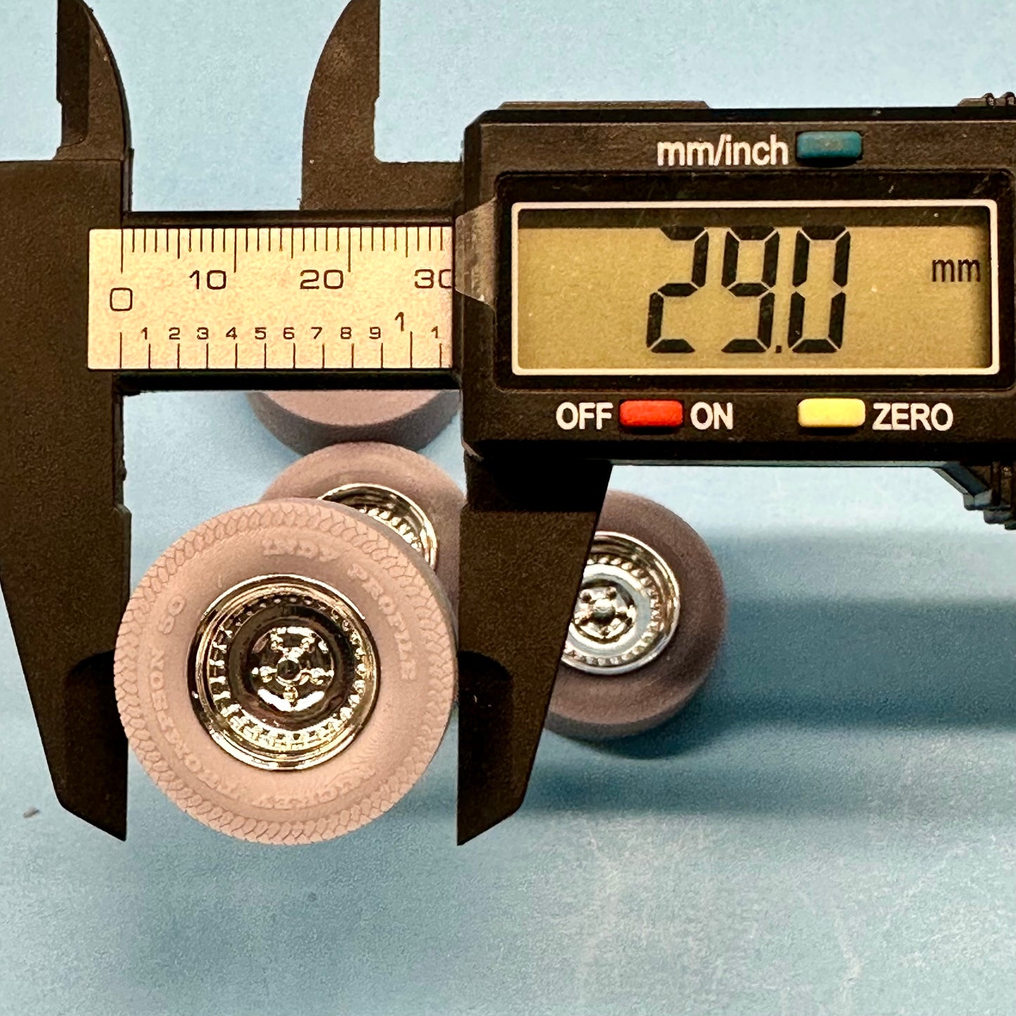 18 Custom Wheels  1/24 1/25