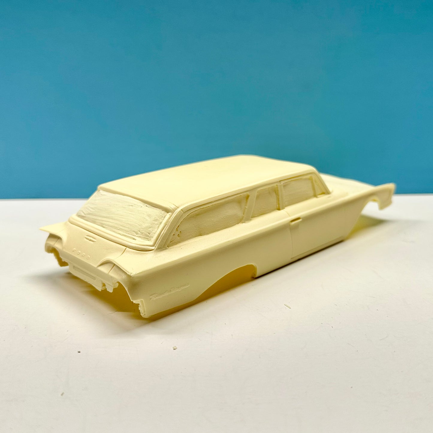 1960 Ford Ranch Wagon 2 Door Cast Resin Model Ki