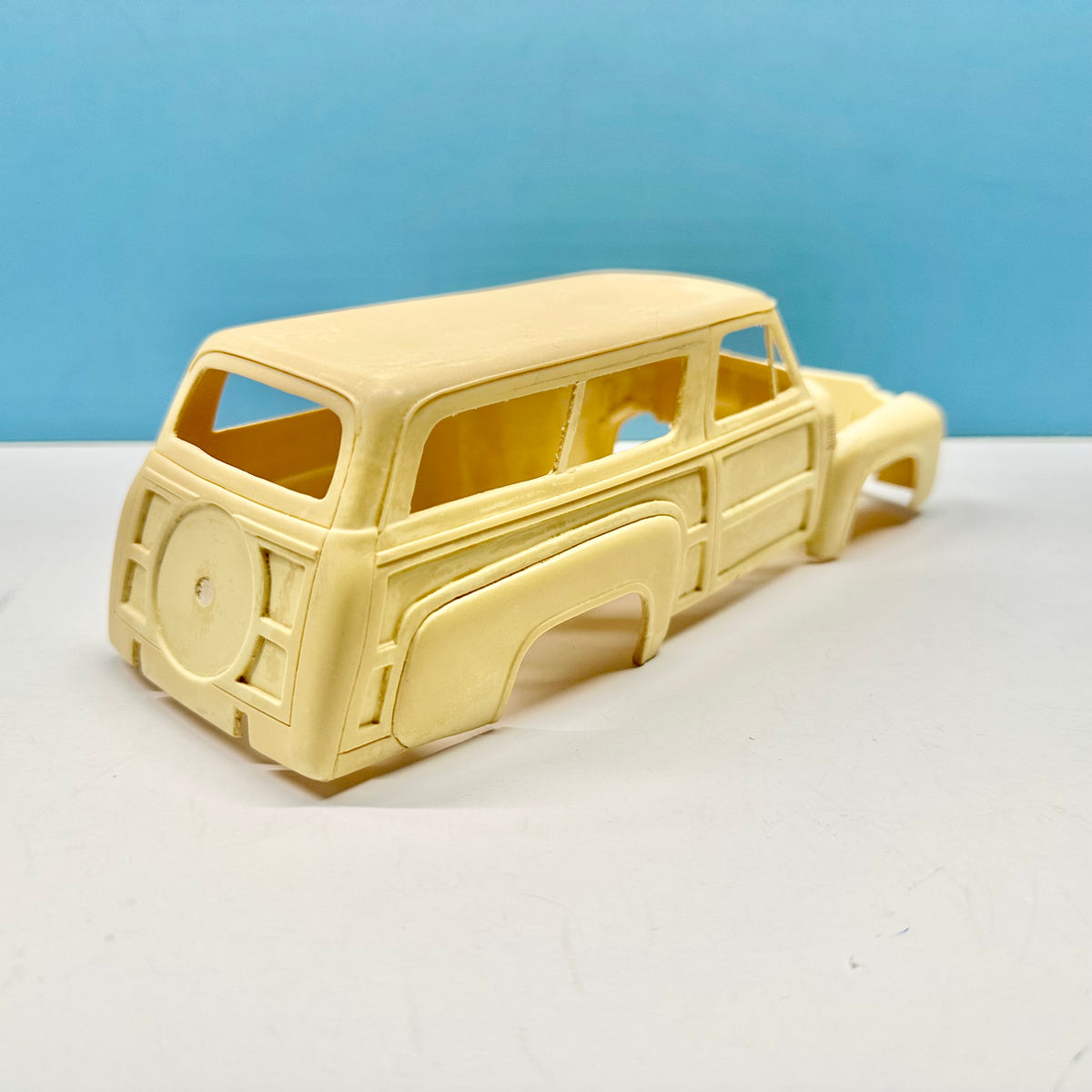 1950 Ford F1 Woody Van Cast Resin Model Kit KED
