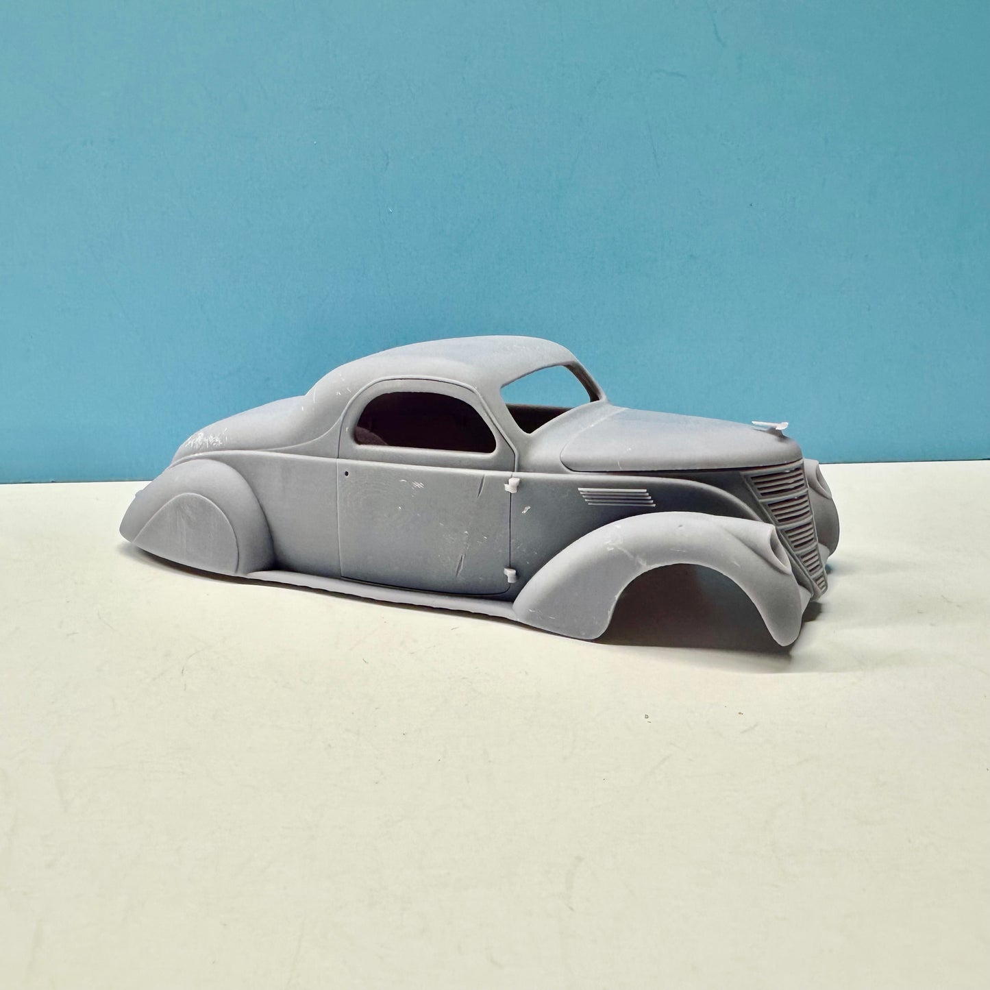 #1 1937 Lincoln Zephyr Body Only (Defective) 1/25