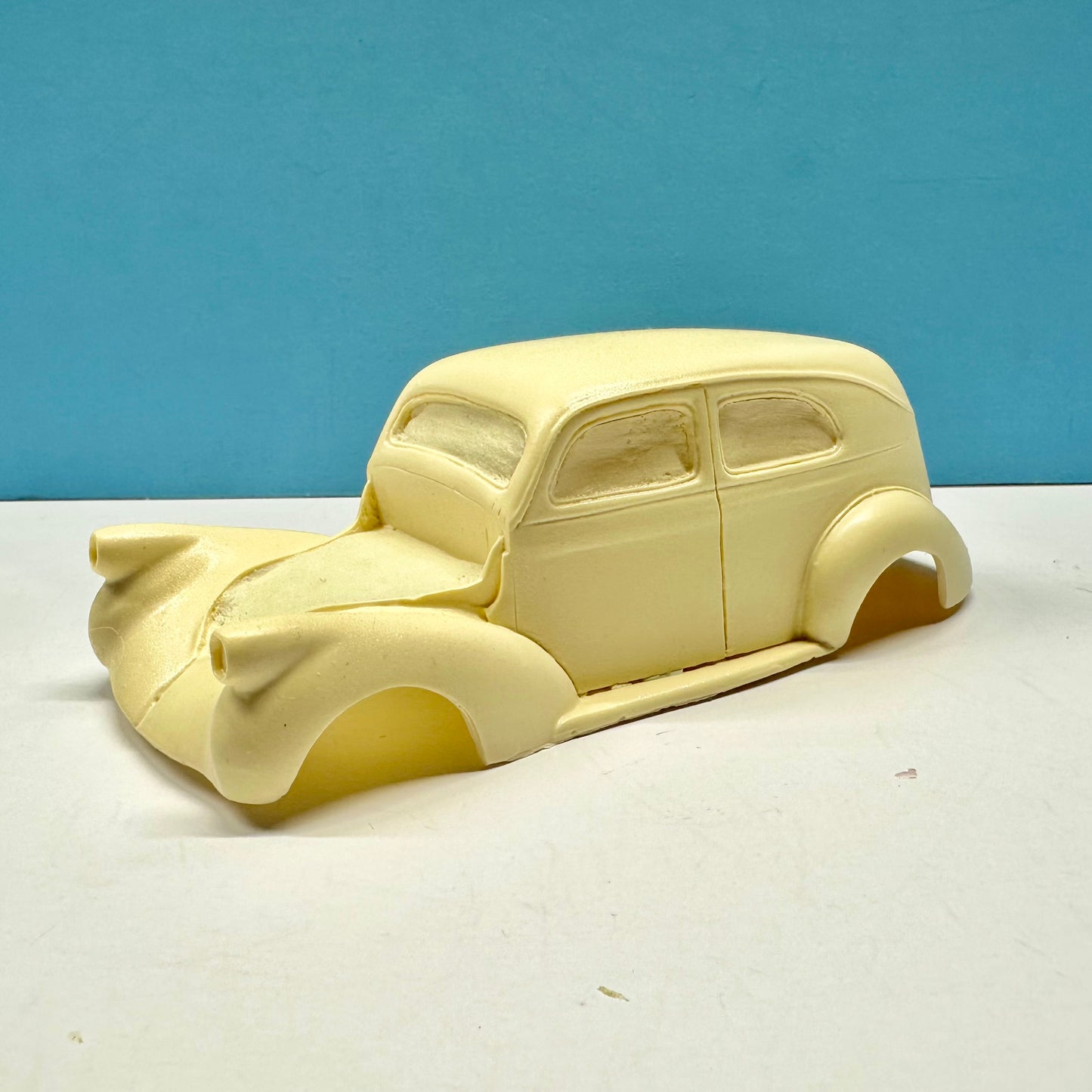 1937 Willys Sedan Cast Resin Model Kit