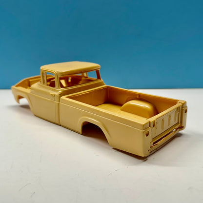 1960 Ford Pickup Truck Custom Cab Cast Resin Model Kit KED